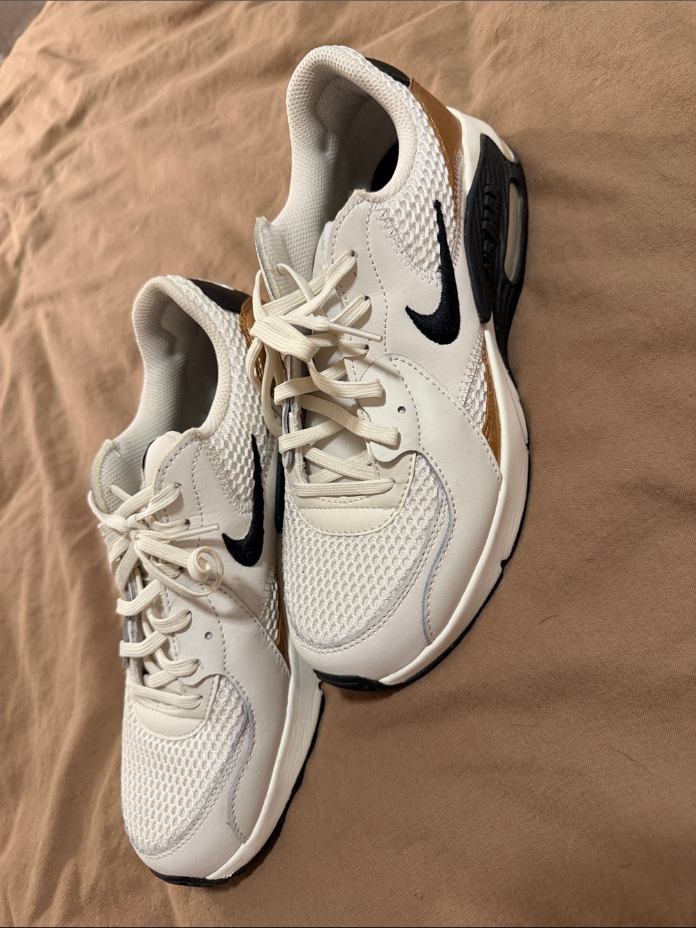 Nike Air Max, Gold, White & Black